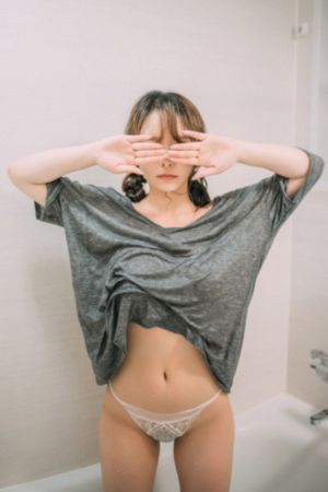 女教师巨大乳孔中文字幕免费_中文字幕在线观看