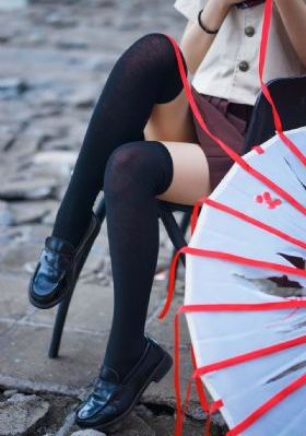 人妻屈辱老何玩雨婷_720免费观看电视剧